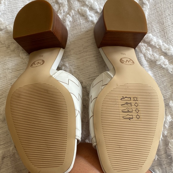 Michael Kors Ingrid woven leather Mules size 7 - Picture 3 of 5